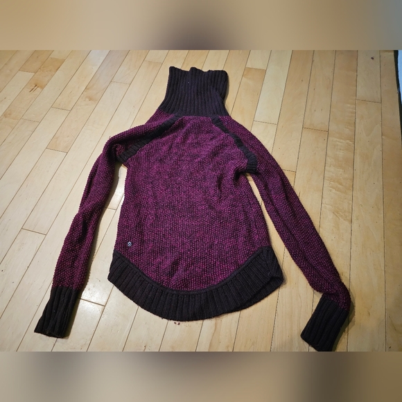 Lululemon passage to Prana sweater in berry rumble/Heathered Bordeaux drama - Picture 3 of 11